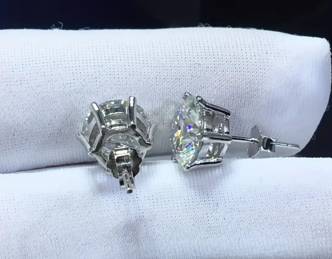 1 Pc VVS Diamond Earrings